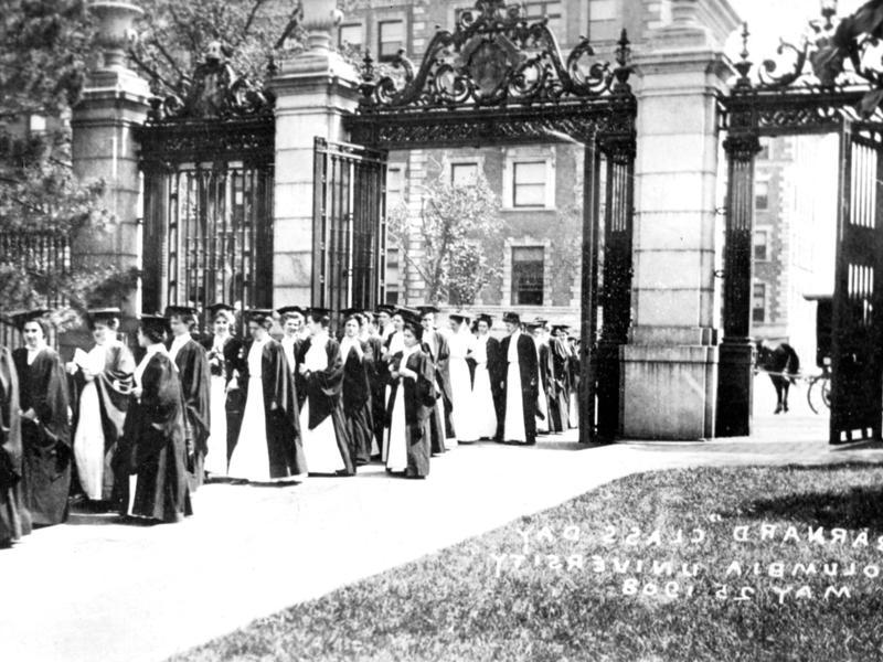 Barnard graduates marching through the College gates in 1908